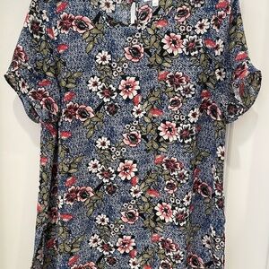 DR2 Blue and White Boxy Blouse with Cuffed Sleeves